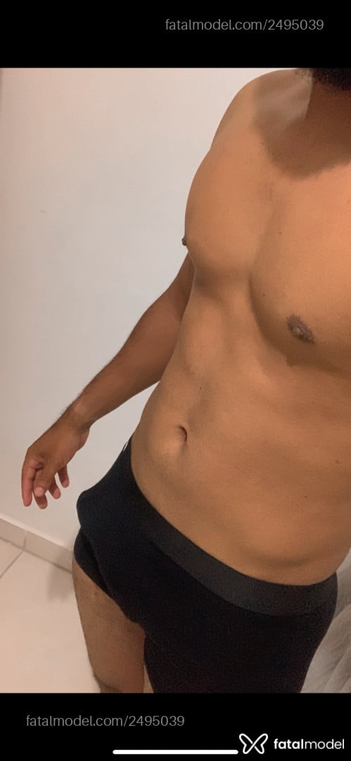 Acompanhante homem morena (o) de olhos pretos em Valparaíso de Goiás Acompanhante homem morena (o) de olhos pretos em Valparaíso de Goiás - Neguin