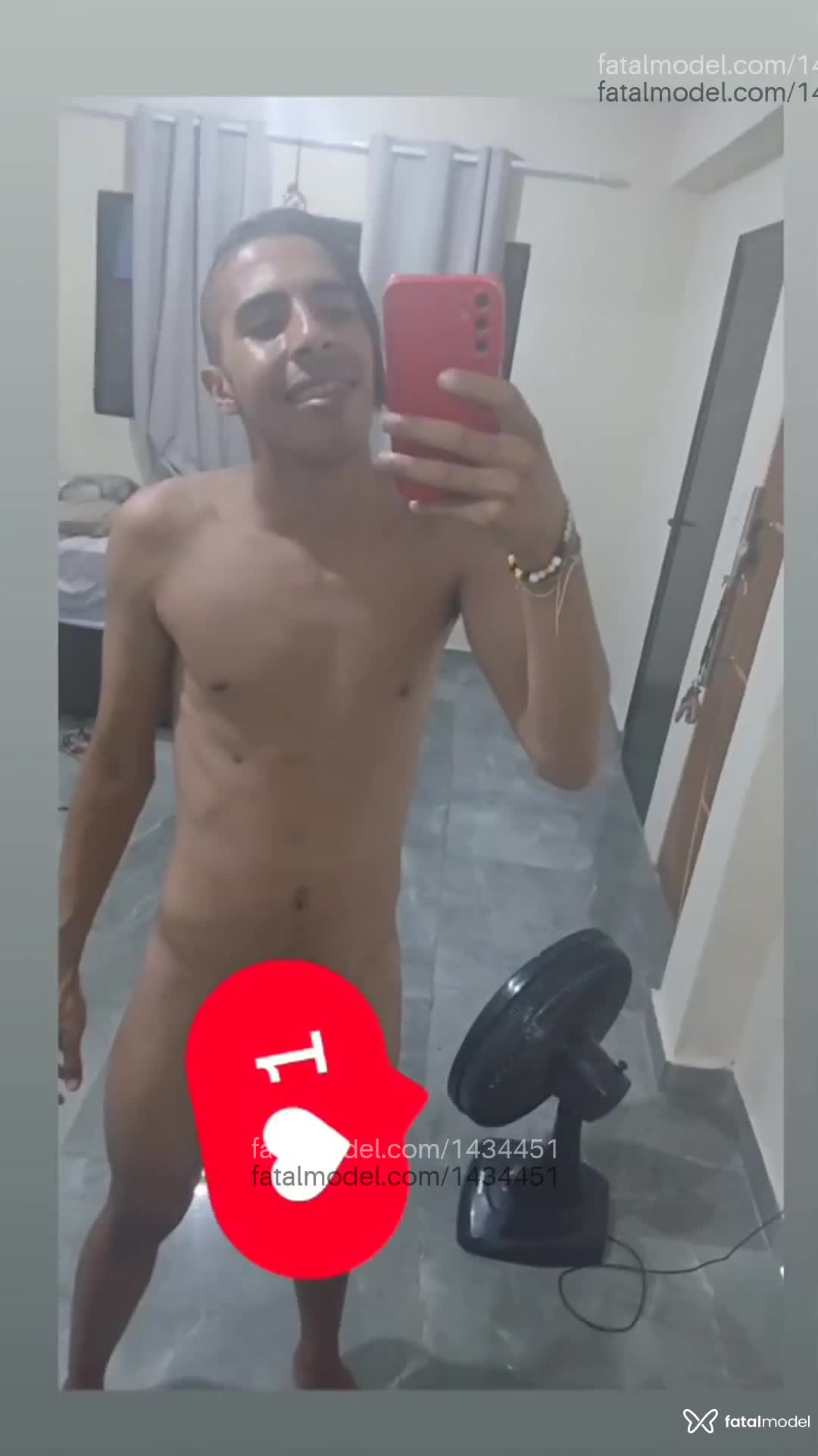 Acompanhante homem com cabelo castanho de olhos castanhos em São Paulo - Oriel hernandez