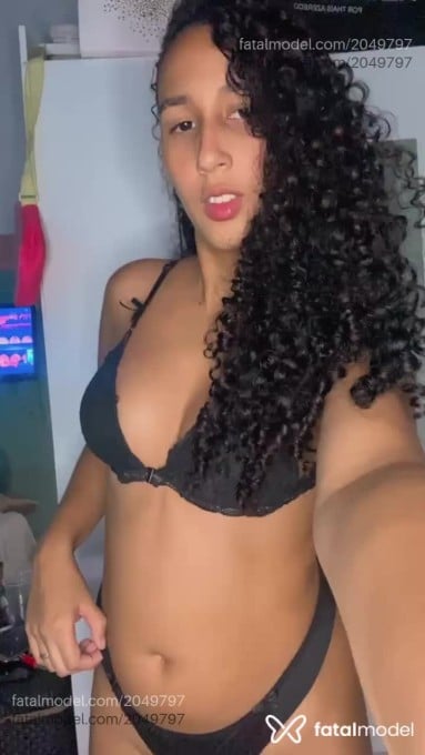 Acompanhante mulher morena (o) de olhos pretos em Virtual - Juliana Ribeiro