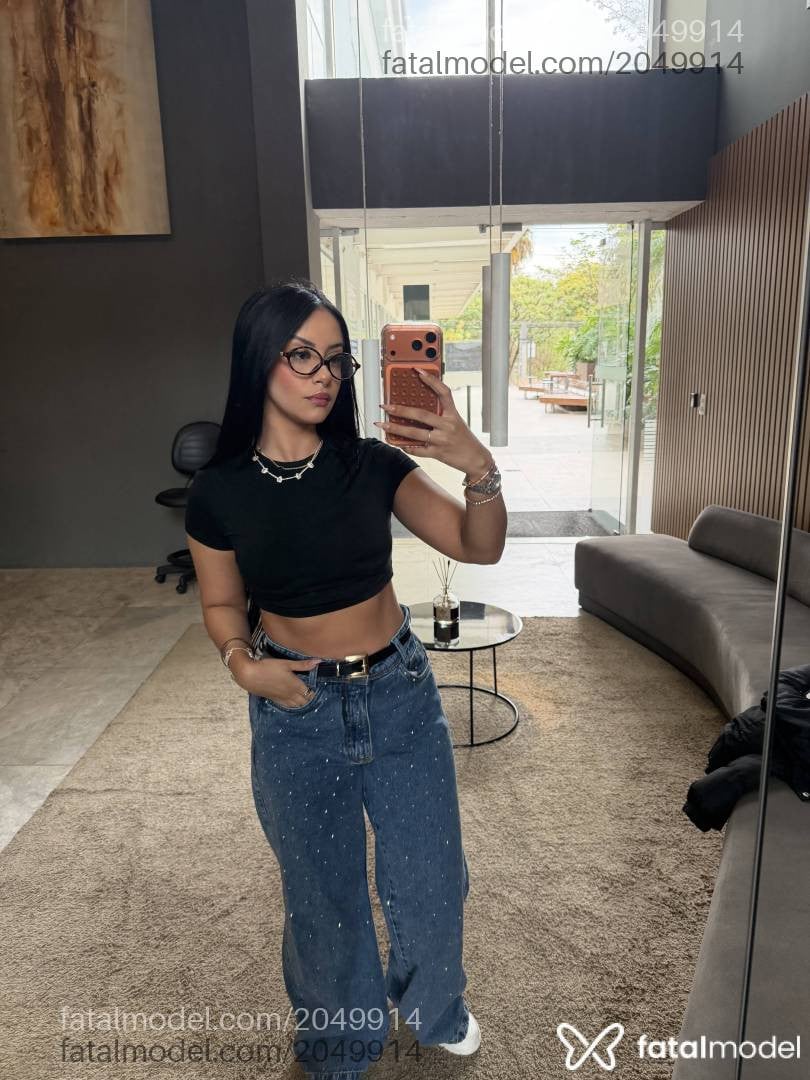 Acompanhante mulher morena (o) de olhos castanhos - Ayla