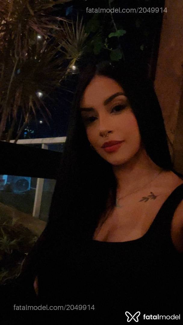 Acompanhante mulher morena (o) de olhos castanhos - Ayla Acompanhante mulher morena (o) de olhos castanhos - Ayla