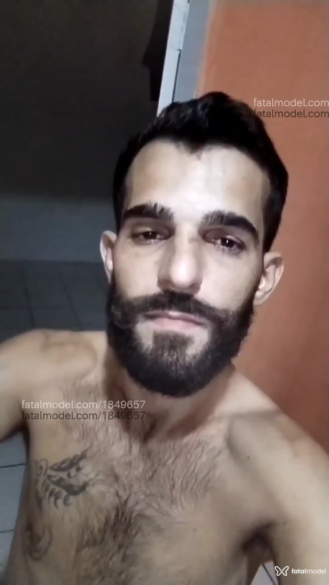 Acompanhante homem com cabelo castanho de olhos castanhos em Limoeiro do Norte Acompanhante homem com cabelo castanho de olhos castanhos em Limoeiro do Norte - Pirokaobabao