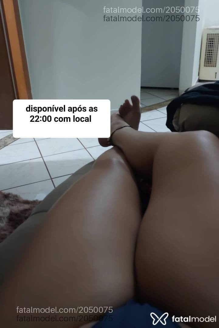 Acompanhante mulher morena (o) de olhos castanhos - Emily Santos