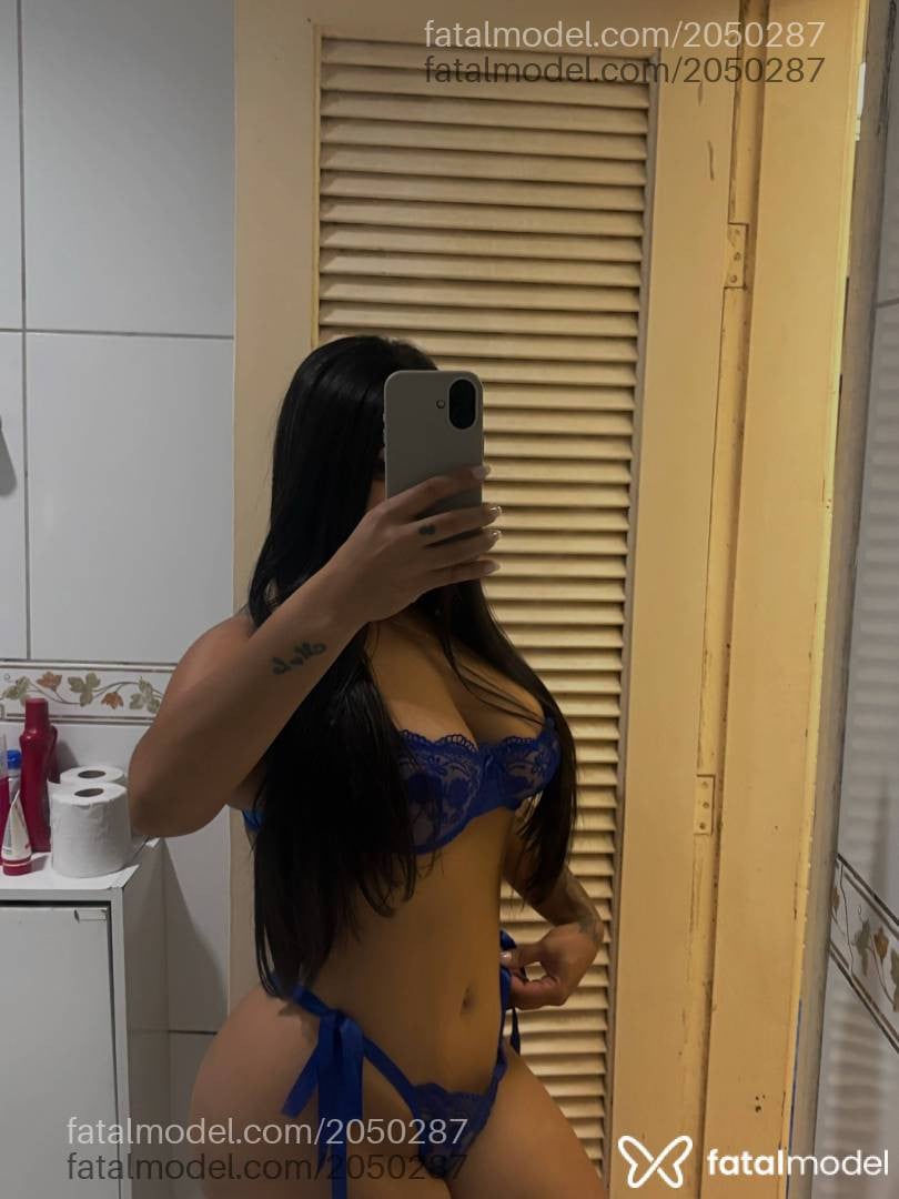 Acompanhante mulher morena (o) de olhos pretos - Fernanda