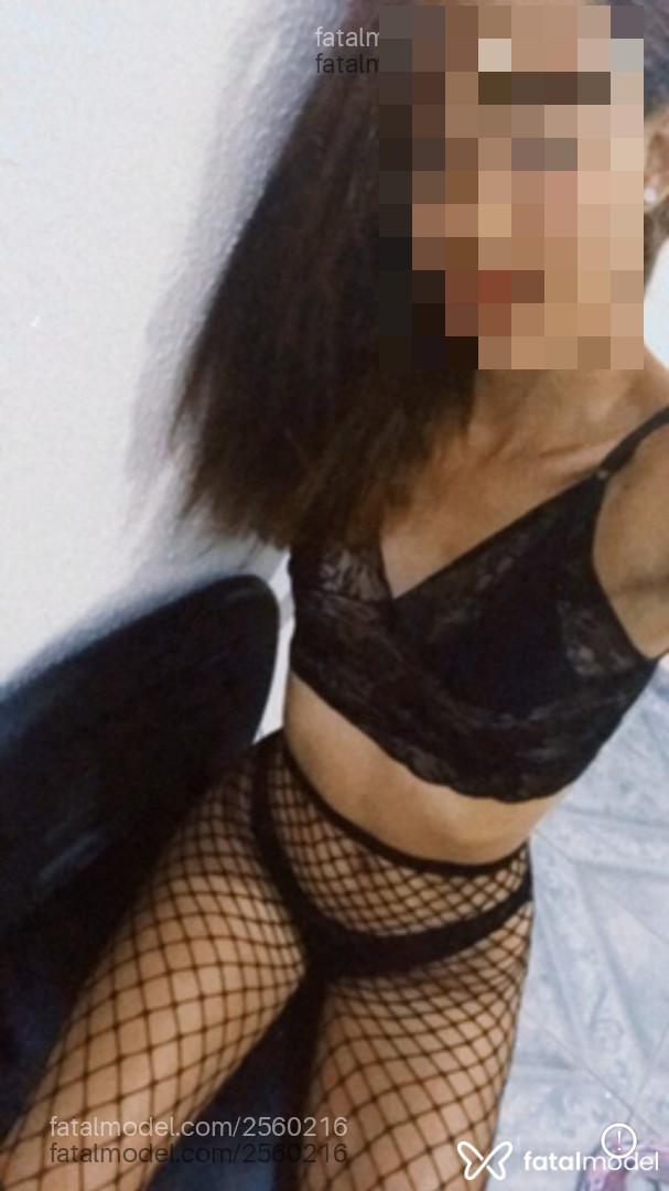 Acompanhante mulher com cabelo castanho de olhos mel em Virtual - Vitorinha