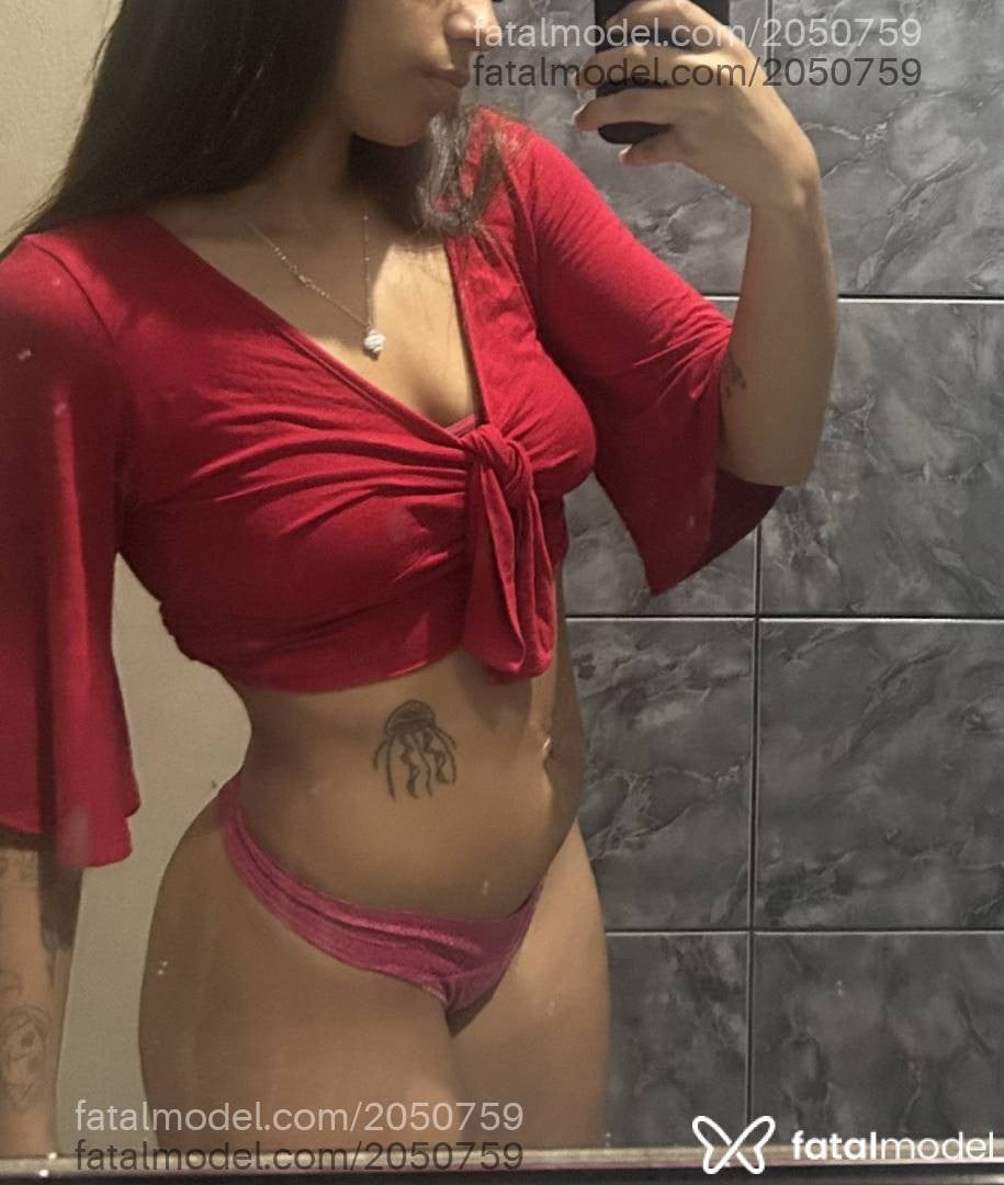 Acompanhante mulher com cabelo castanho de olhos castanhos - Mia