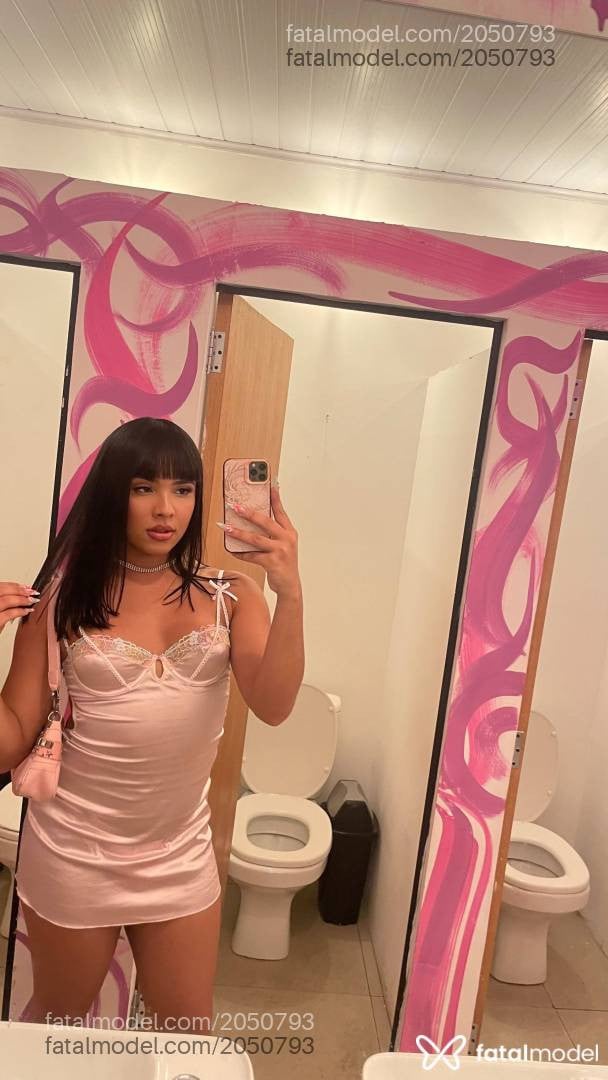 Acompanhante mulher trans morena (o) de olhos castanhos em Rio de Janeiro - Giulia Sashae