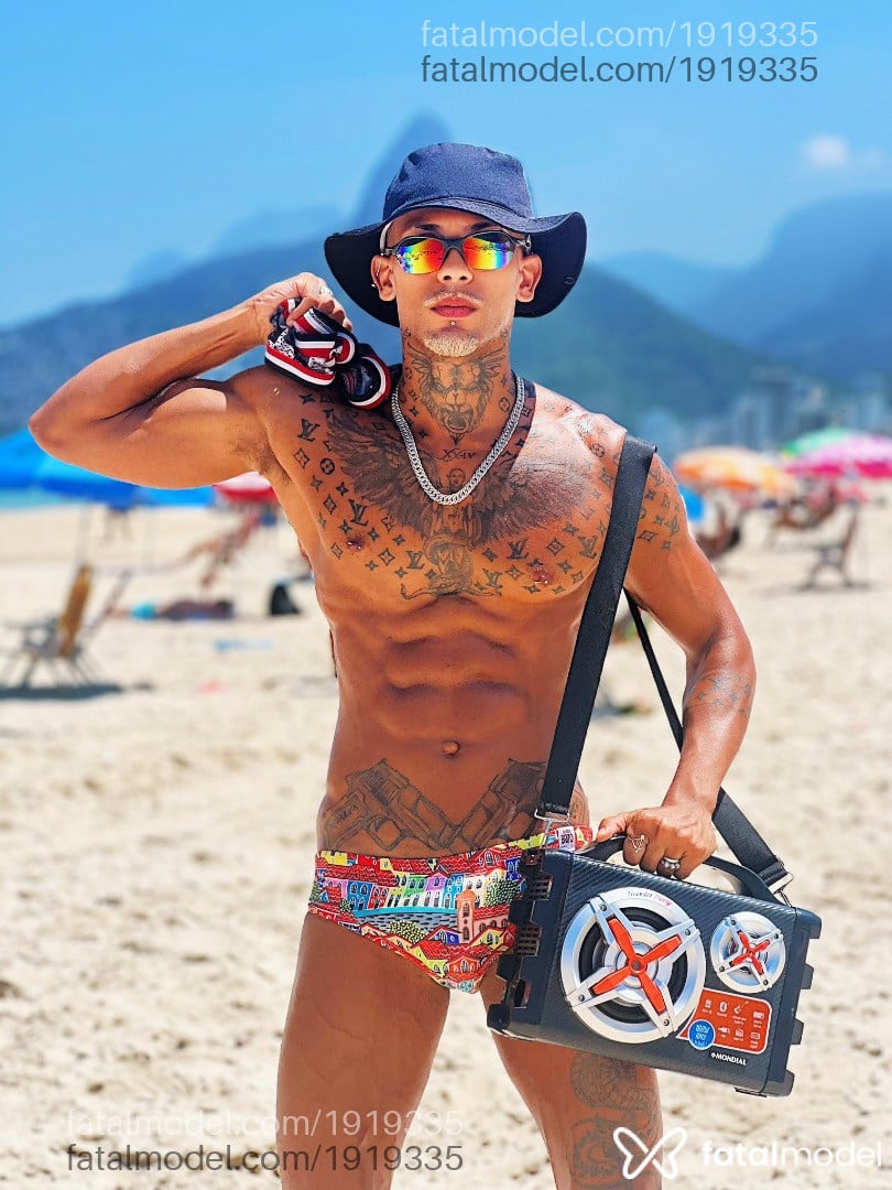 Acompanhante homem loira (o) de olhos castanhos em Ribeirão Preto - MAXX loirinho