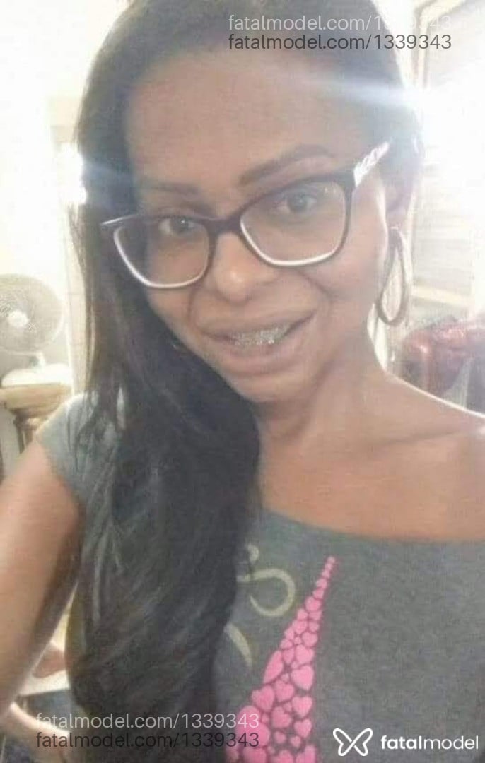 Acompanhante travesti loira (o) de olhos castanhos em Caldas Novas - Roberta