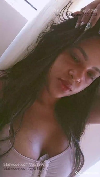 Acompanhante mulher morena (o) de olhos pretos - Bruna Acompanhante mulher morena (o) de olhos pretos - Bruna