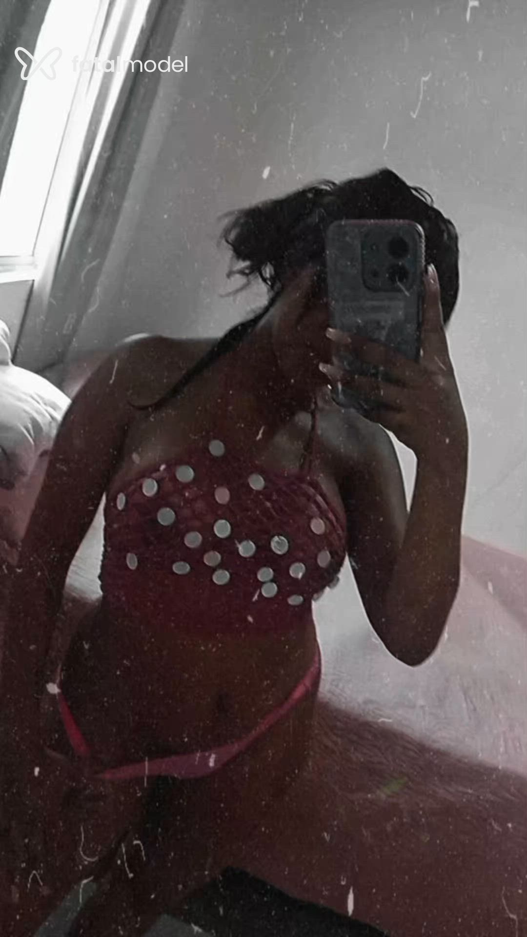 Acompanhante mulher morena (o) de olhos pretos - Bruna Acompanhante mulher morena (o) de olhos pretos - Bruna