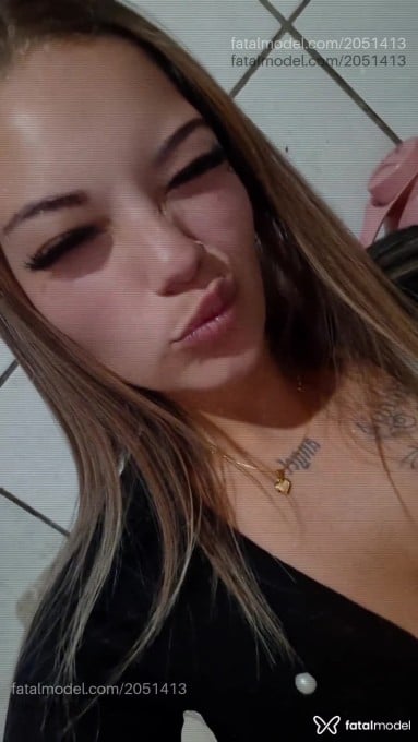 Acompanhante mulher loira (o) de olhos verdes em Porto Alegre Acompanhante mulher loira (o) de olhos verdes em Porto Alegre - Estrela