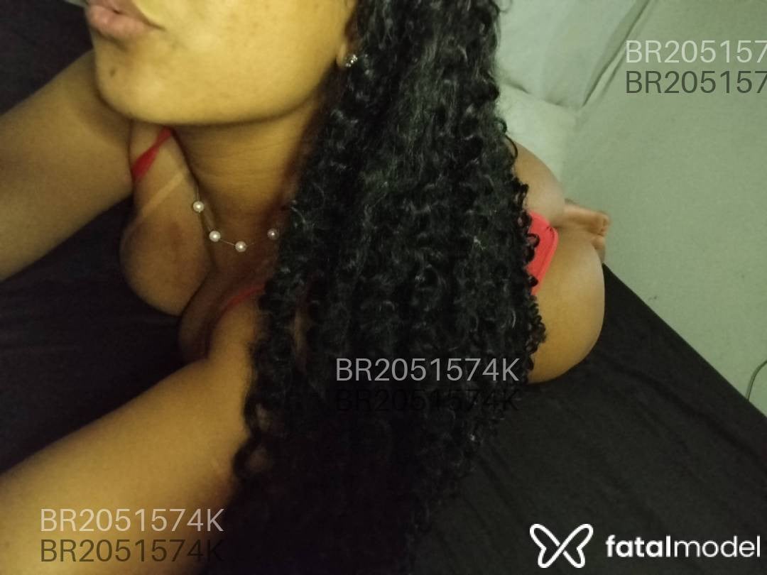 Acompanhante mulher morena (o) de olhos pretos - Vivi Ferraz Acompanhante mulher morena (o) de olhos pretos - Vivi Ferraz