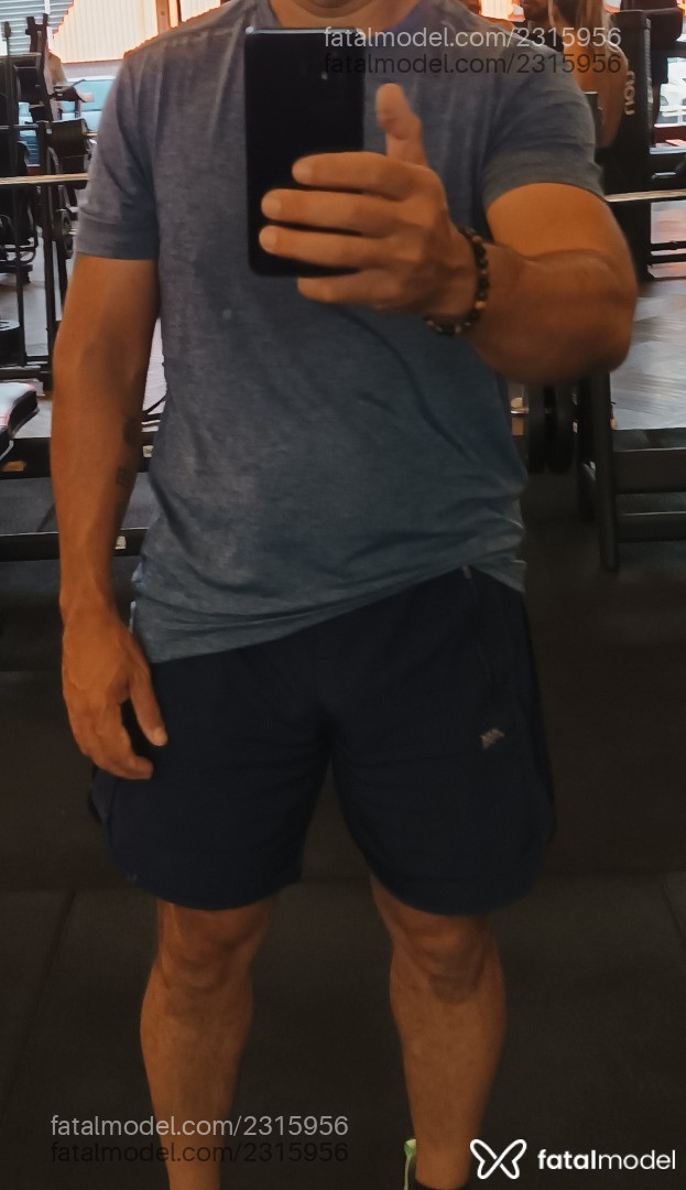 Acompanhante homem com cabelo castanho de olhos castanhos - Pereira Acompanhante homem com cabelo castanho de olhos castanhos - Pereira