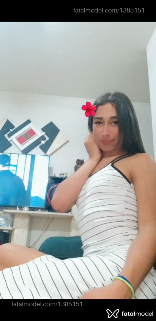 Acompanhante mulher trans com cabelo castanho de olhos castanhos - Laylavenedotada
