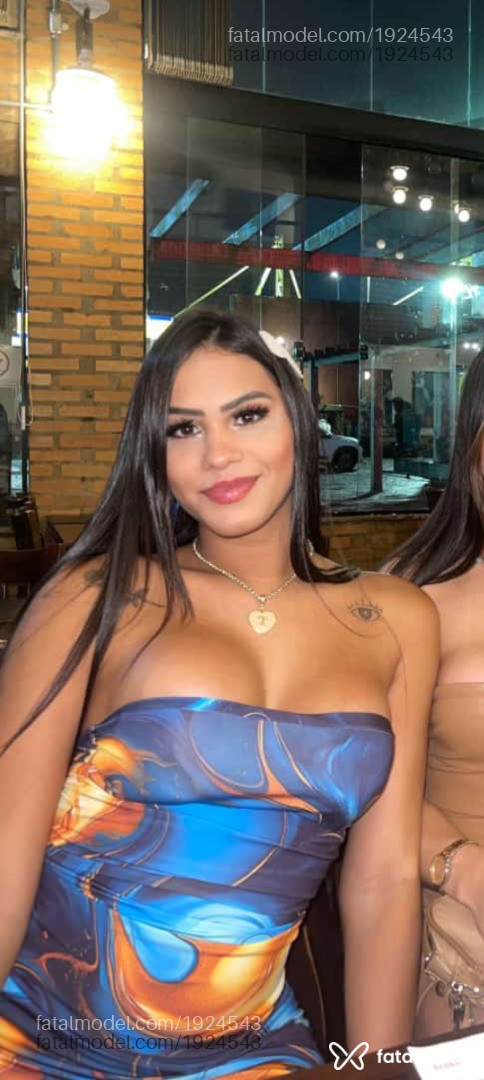 Acompanhante mulher trans com cabelo castanho de olhos castanhos em Virtual - Tuanne Sophia