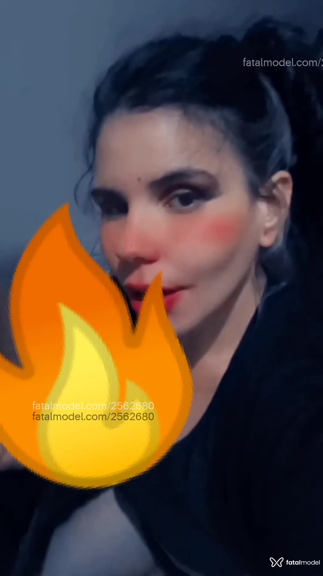 Acompanhante mulher com cabelo castanho de olhos castanhos em Virtual Acompanhante mulher com cabelo castanho de olhos castanhos em Virtual - Maxine