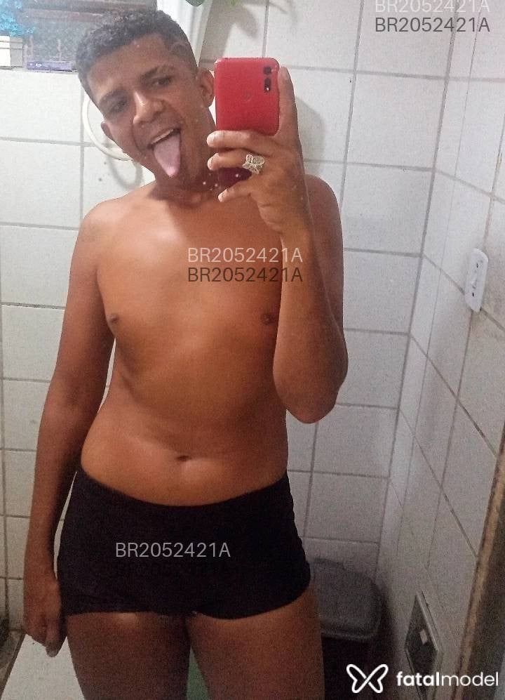 Acompanhante homem morena (o) de olhos castanhos - Edilson Acompanhante homem morena (o) de olhos castanhos - Edilson