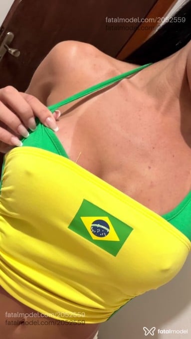 Acompanhante mulher morena (o) de olhos pretos - Mayara Silva