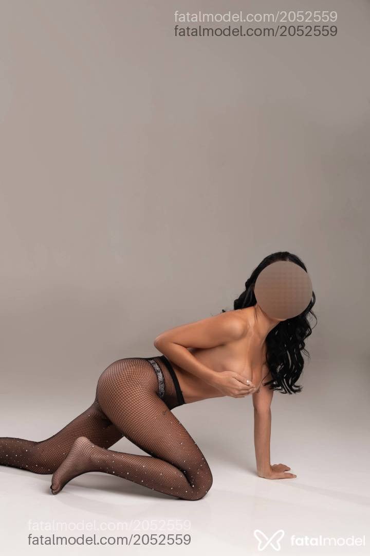 Acompanhante mulher morena (o) de olhos pretos - Mayara