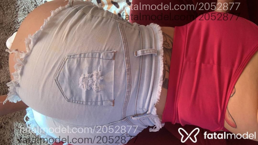 Acompanhante mulher com cabelo castanho de olhos castanhos em Carazinho - Myllene Lupatinni