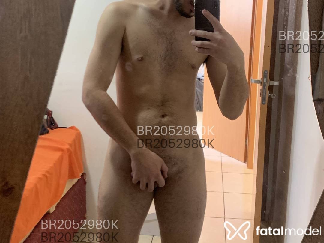 Acompanhante homem morena (o) de olhos pretos em Virtual Acompanhante homem morena (o) de olhos pretos em Virtual - Dancosta