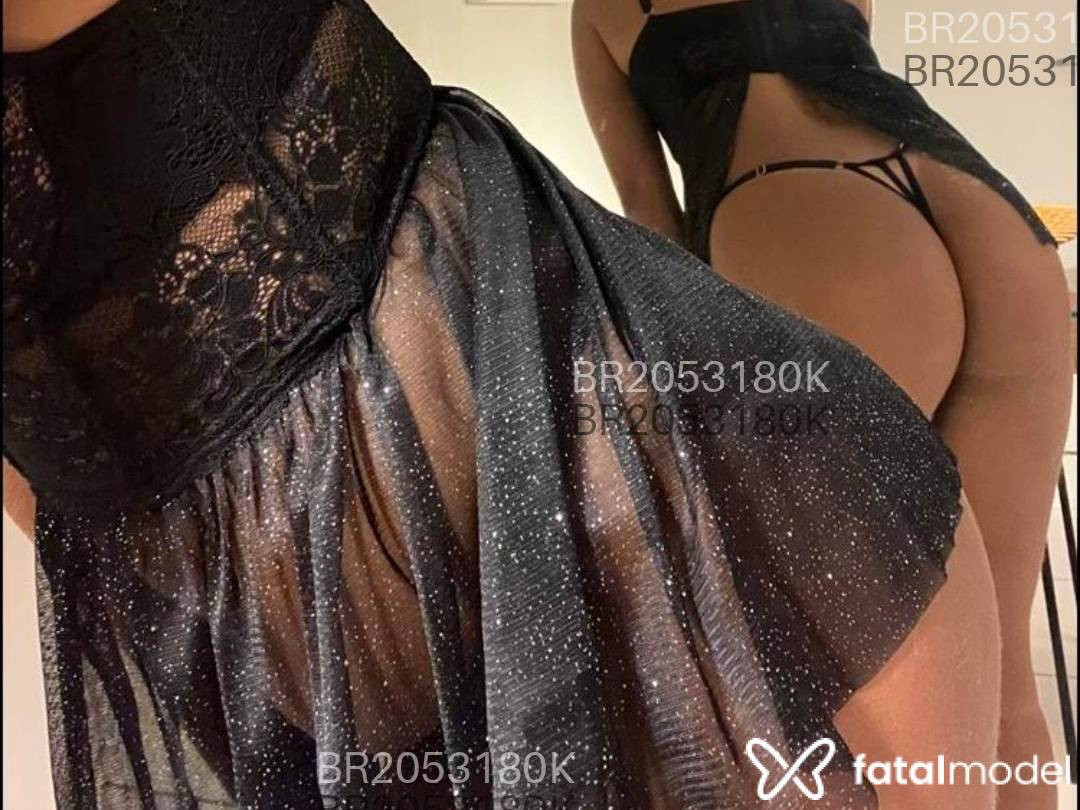 Acompanhante mulher loira (o) de olhos pretos - Bruna Acompanhante mulher loira (o) de olhos pretos - Bruna