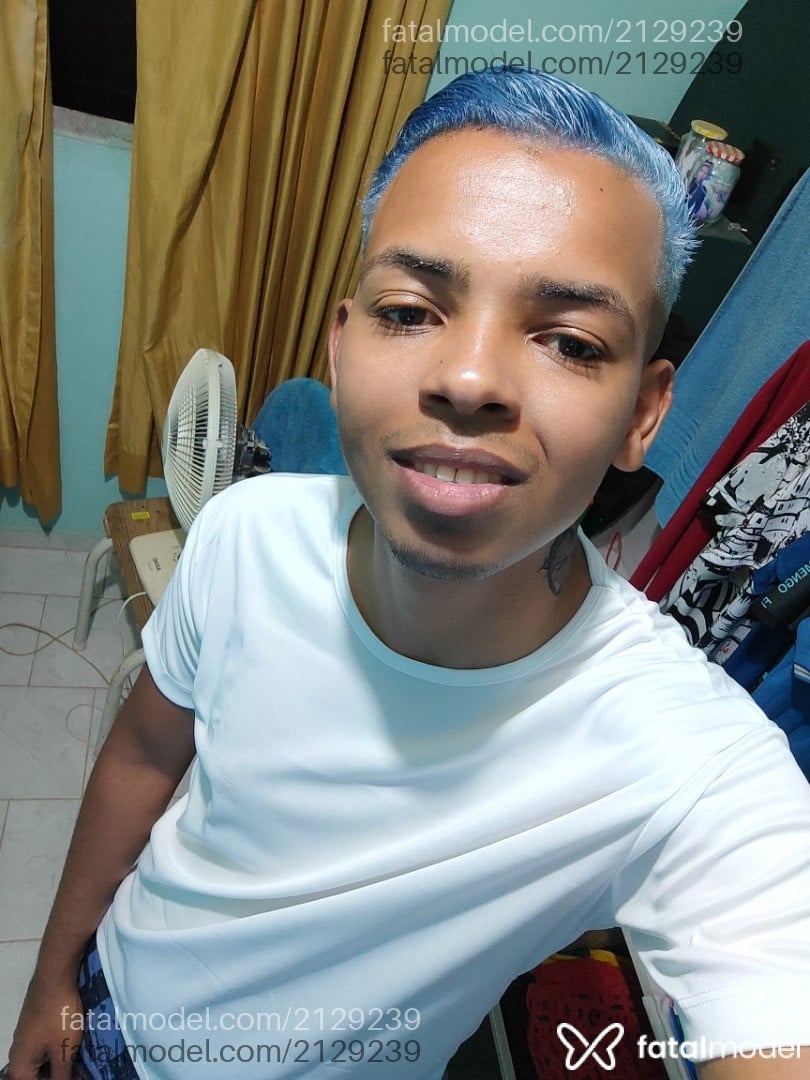 Acompanhante homem morena (o) de olhos pretos em Mantena - Vinisbz