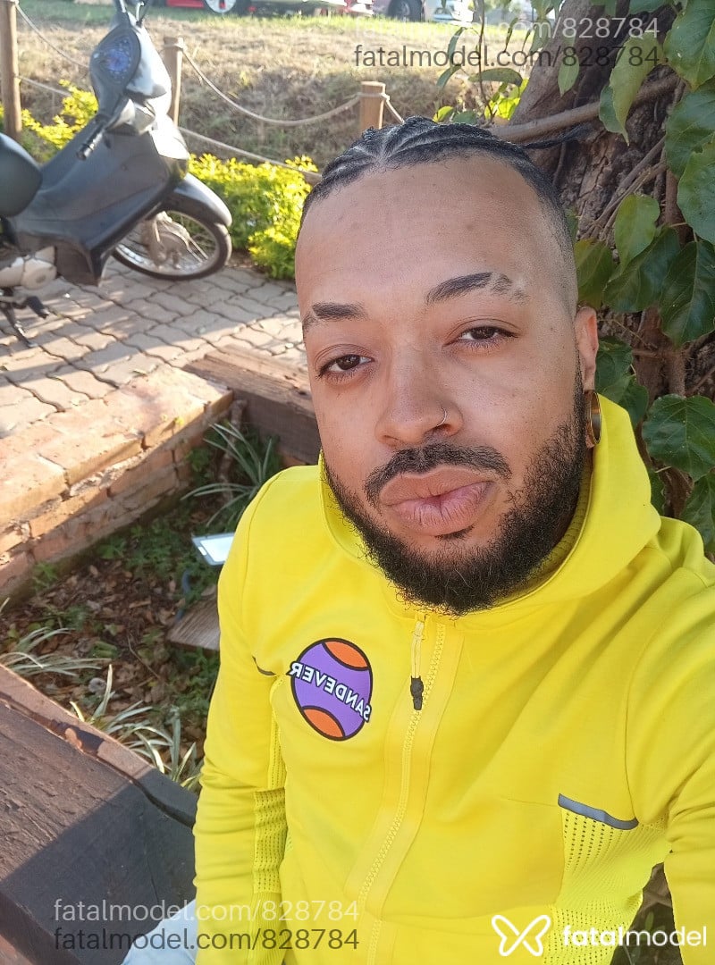Acompanhante homem morena (o) de olhos castanhos em Araraquara Acompanhante homem morena (o) de olhos castanhos em Araraquara - Dani Silva