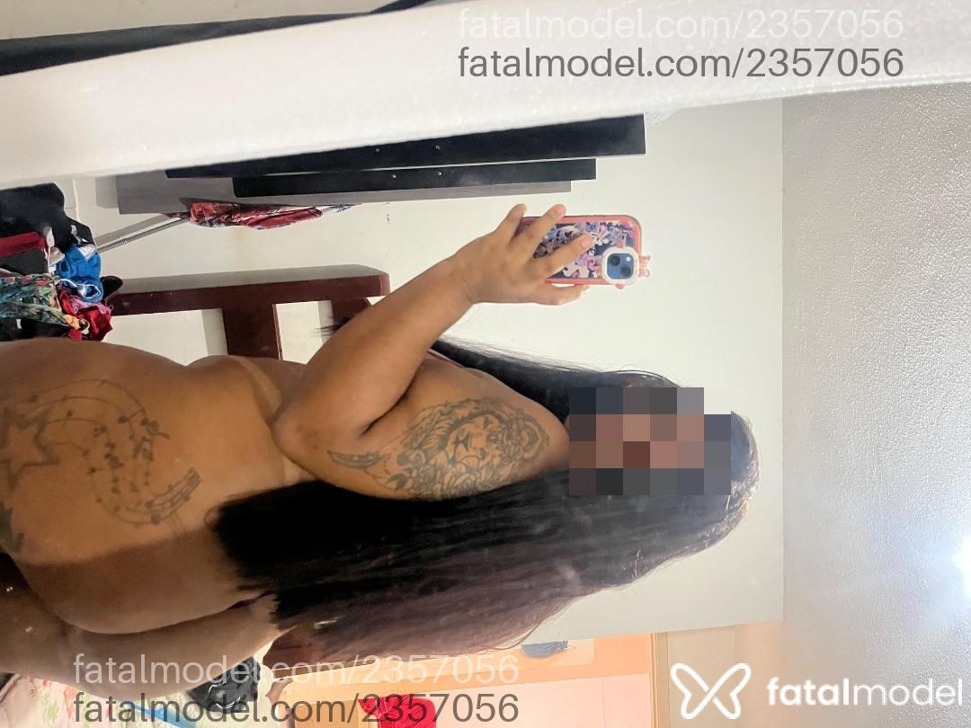 Acompanhante mulher com cabelo castanho de olhos castanhos - Milla Silva