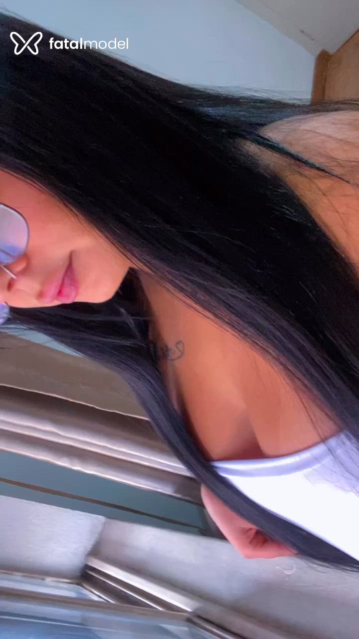 Acompanhante mulher morena (o) de olhos castanhos - Thaís sinclair Acompanhante mulher morena (o) de olhos castanhos - Thaís sinclair