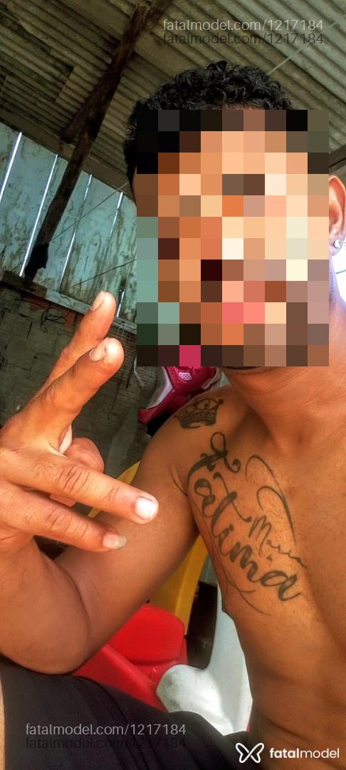 Acompanhante homem com cabelo castanho de olhos pretos em Itapema - Morenno