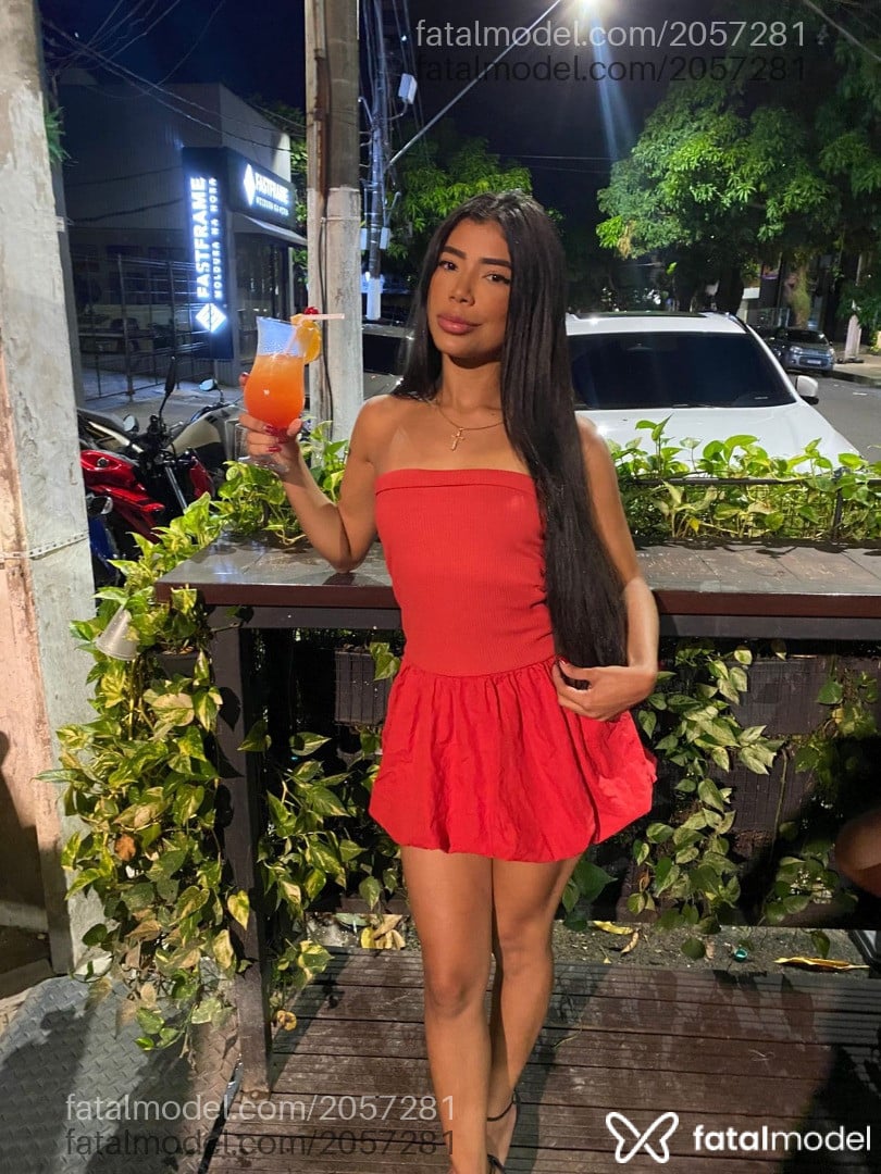 Acompanhante mulher morena (o) de olhos castanhos em Belém - Nicole