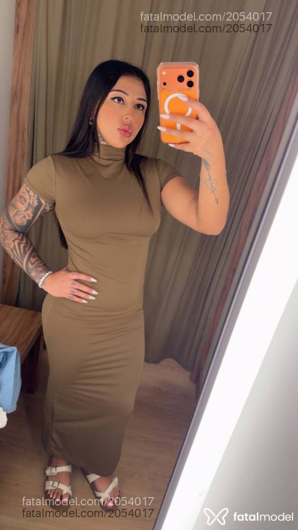 Acompanhante mulher com cabelo castanho de olhos castanhos - Mia Carvalho