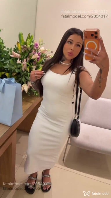 Acompanhante mulher com cabelo castanho de olhos castanhos em Panambi Acompanhante mulher com cabelo castanho de olhos castanhos em Panambi - Mia Carvalho