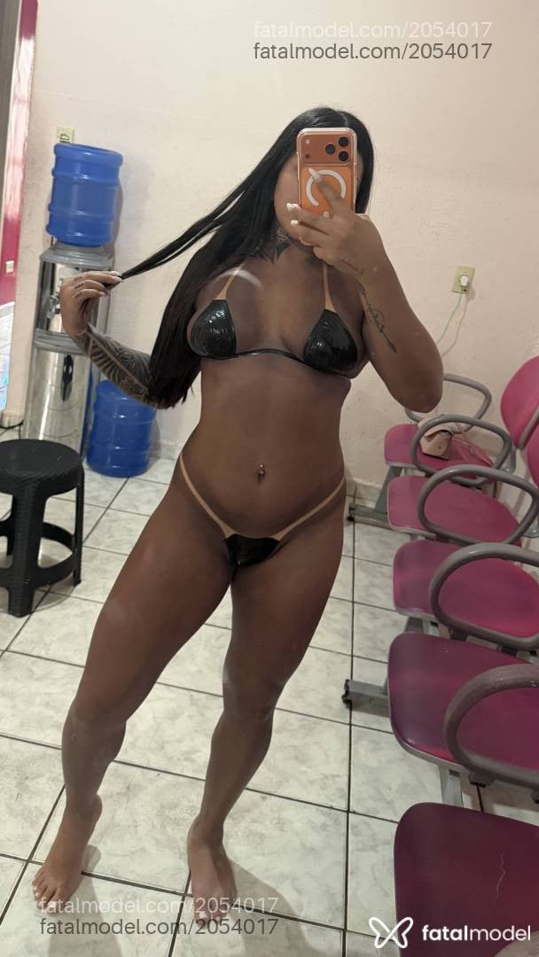 Acompanhante mulher com cabelo castanho de olhos castanhos em Balneário Camboriú - Mia Carvalho