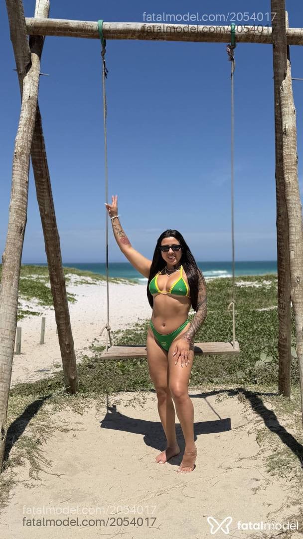 Acompanhante mulher com cabelo castanho de olhos castanhos em Panambi Acompanhante mulher com cabelo castanho de olhos castanhos em Panambi - Mia Carvalho