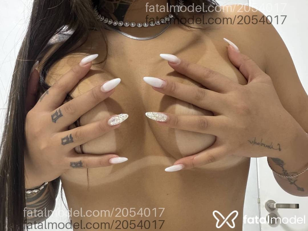 Acompanhante mulher com cabelo castanho de olhos castanhos em São José - Mia Carvalho