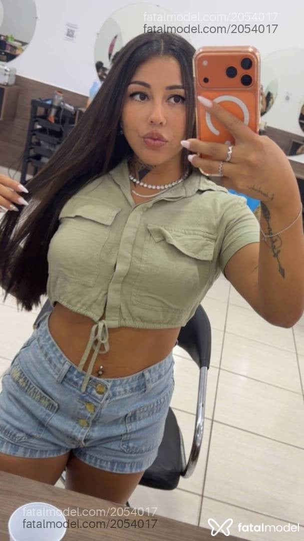 Acompanhante mulher com cabelo castanho de olhos castanhos em Panambi - Mia Carvalho