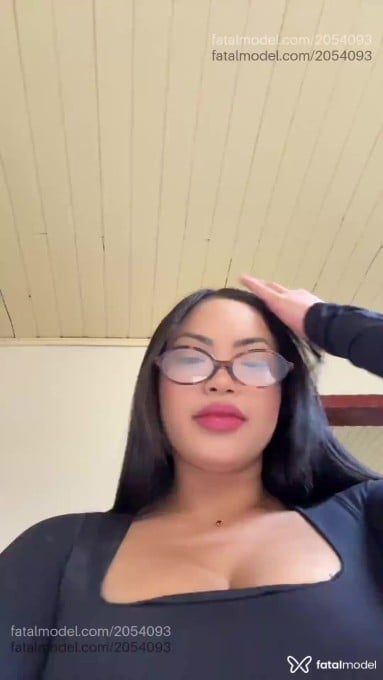 Acompanhante mulher com cabelo castanho de olhos castanhos em Três Lagoas Acompanhante mulher com cabelo castanho de olhos castanhos em Três Lagoas - Lorena Diniz
