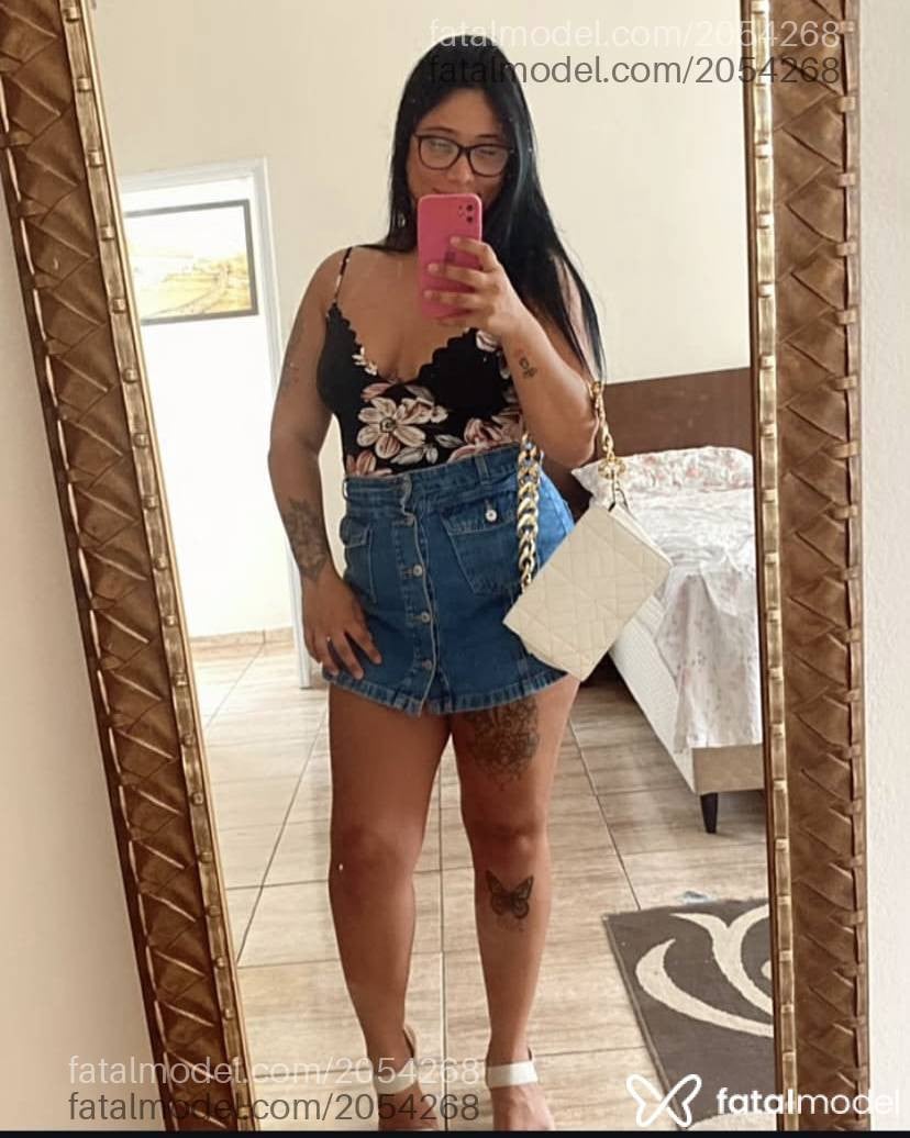 Acompanhante mulher morena (o) de olhos castanhos - Amanda