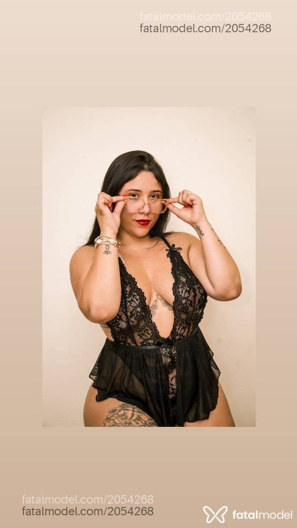 Acompanhante mulher morena (o) de olhos castanhos - Amanda
