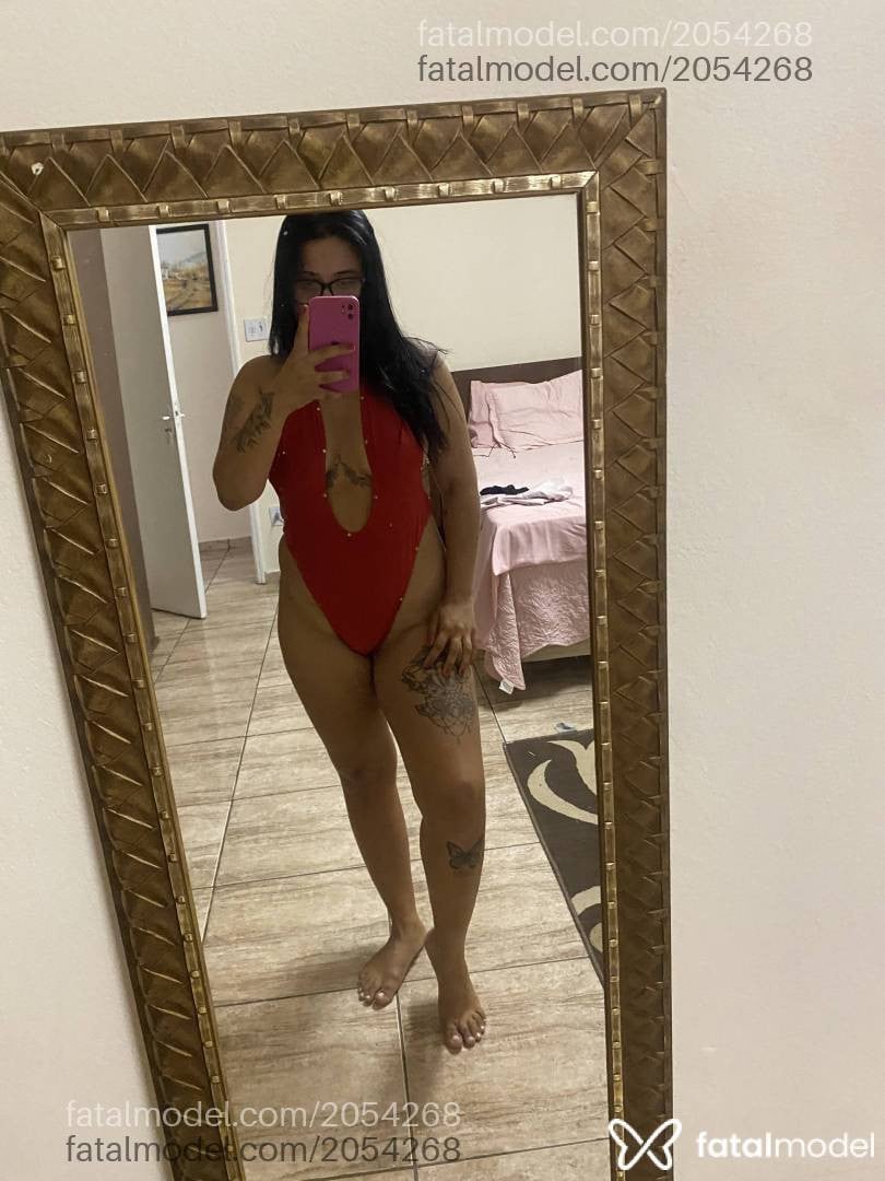 Acompanhante mulher morena (o) de olhos castanhos - Amanda