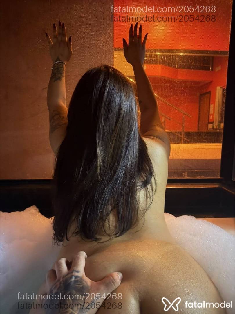 Acompanhante mulher morena (o) de olhos castanhos - Amanda