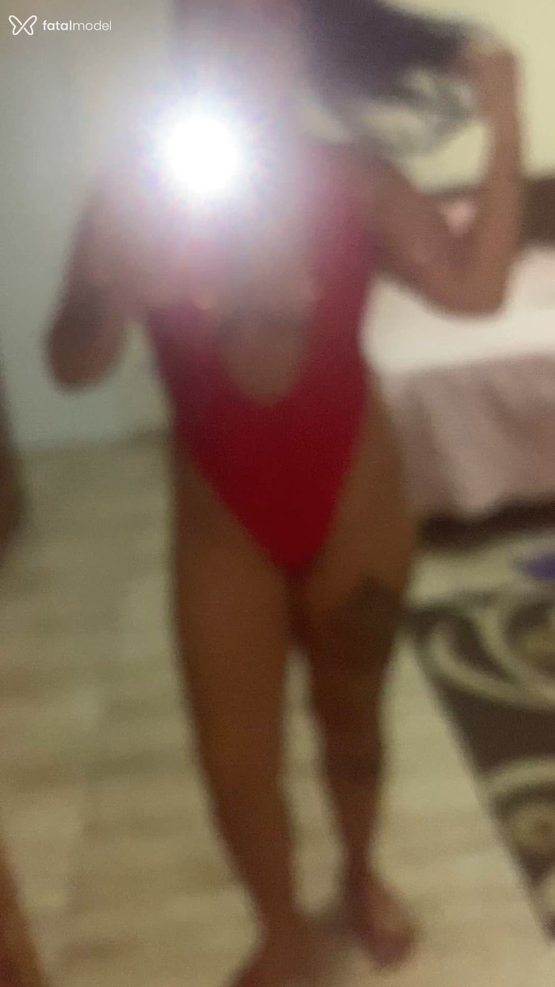 Acompanhante mulher morena (o) de olhos castanhos - Amanda