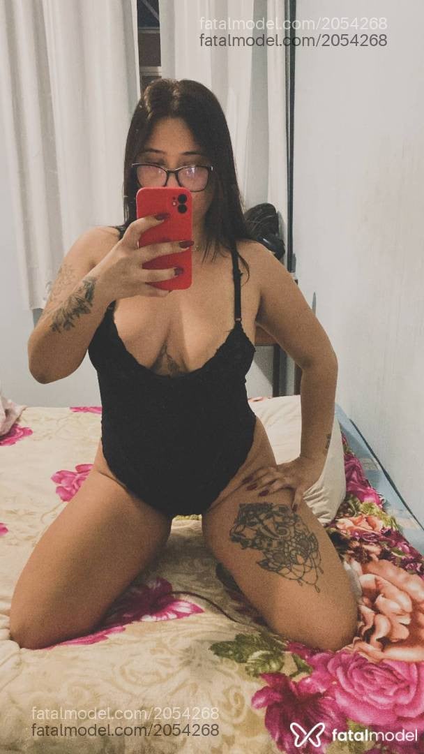 Acompanhante mulher morena (o) de olhos castanhos - Amanda