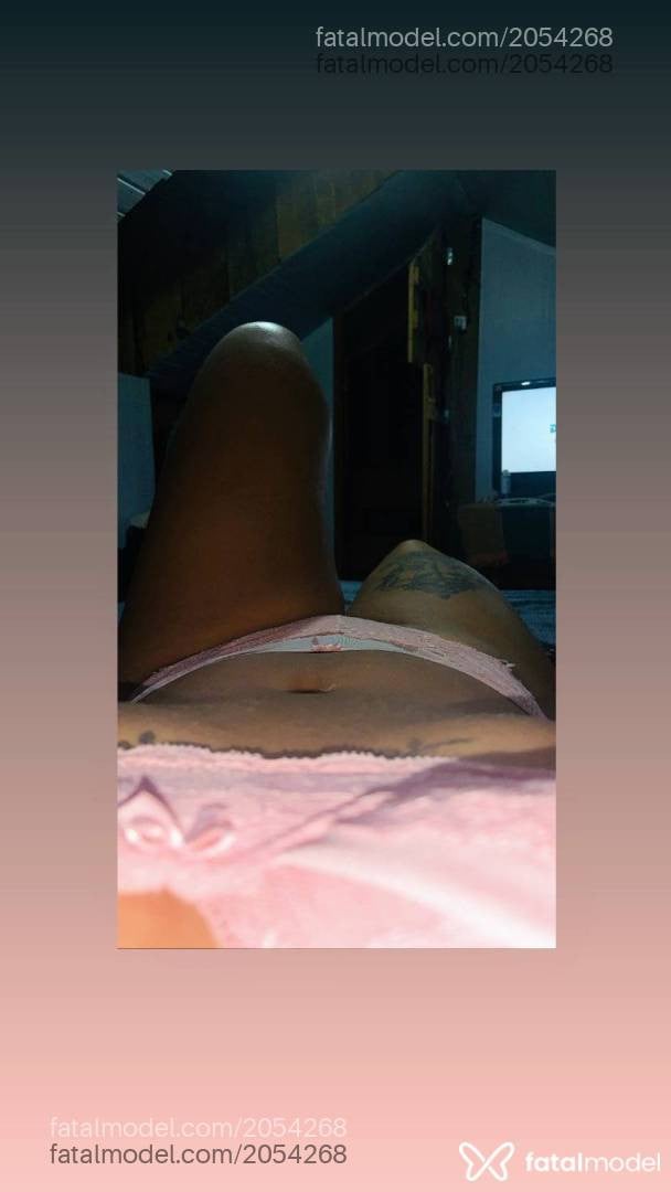 Acompanhante mulher morena (o) de olhos castanhos - Amanda