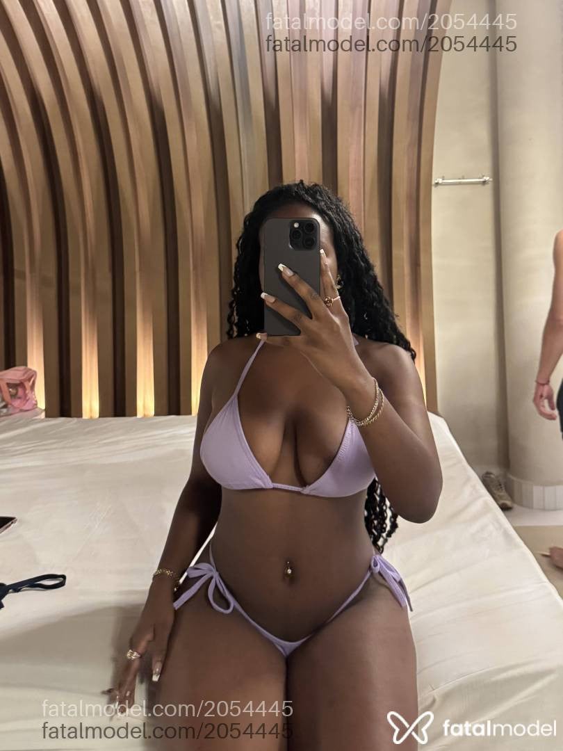 Acompanhante mulher loira (o) de olhos castanhos em Maringá - Brenda Ebony