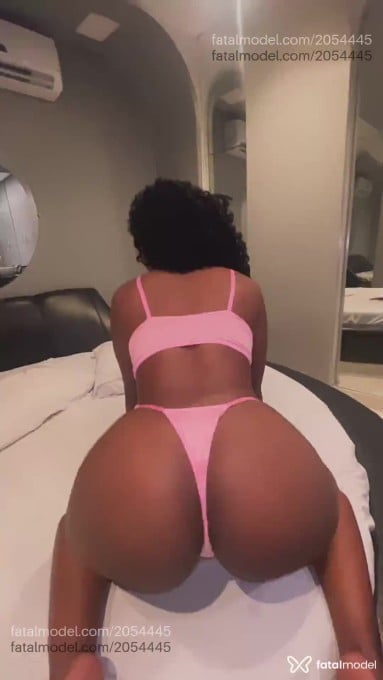 Acompanhante mulher loira (o) de olhos castanhos em Guarapuava - Brenda Ebony