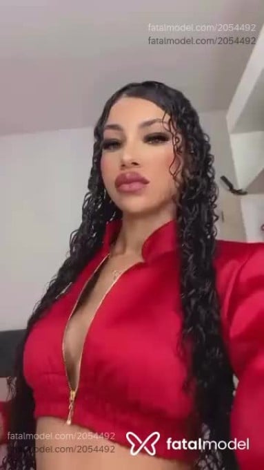 Acompanhante mulher morena (o) de olhos verdes em Brusque - Erica